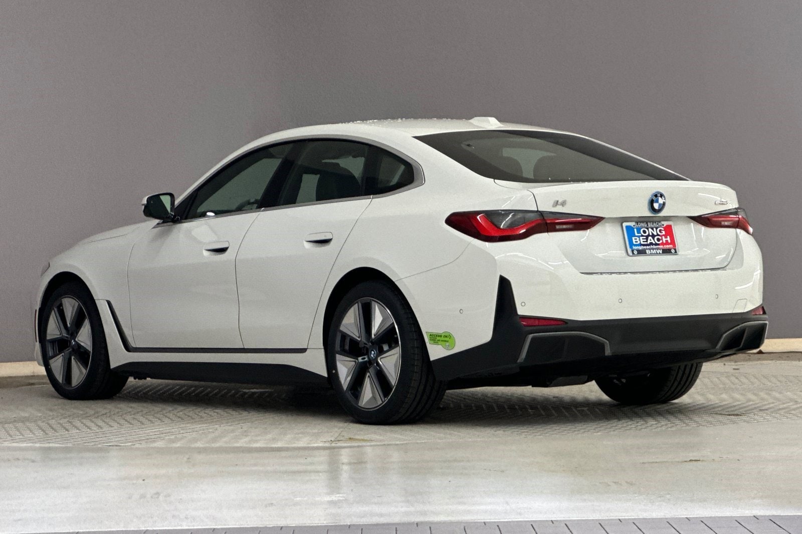 2023 BMW i4 eDrive35 photo 2