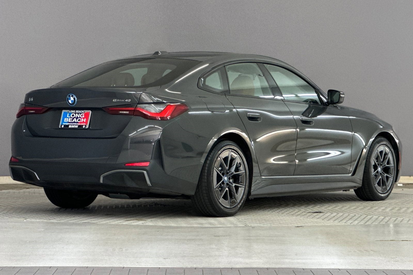 2023 BMW i4 eDrive40 photo 3