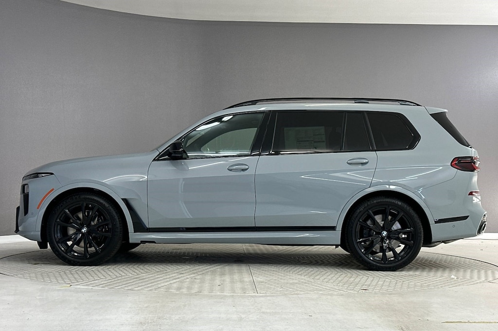 New 2027 BMW X7 M60i SUV