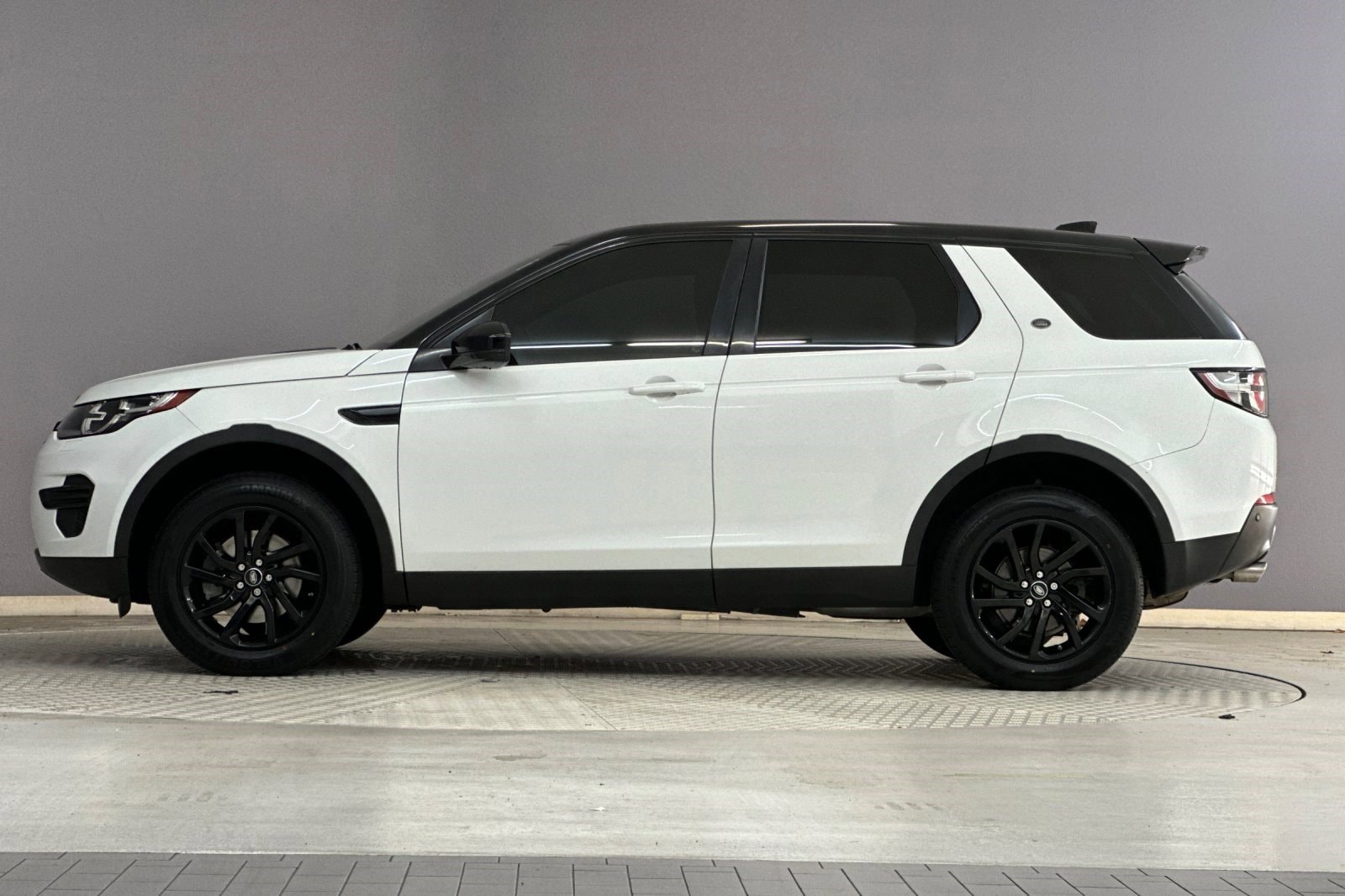 Used 2017 Land Rover Discovery Sport SE with VIN SALCP2BG7HH681021 for sale in Long Beach, CA