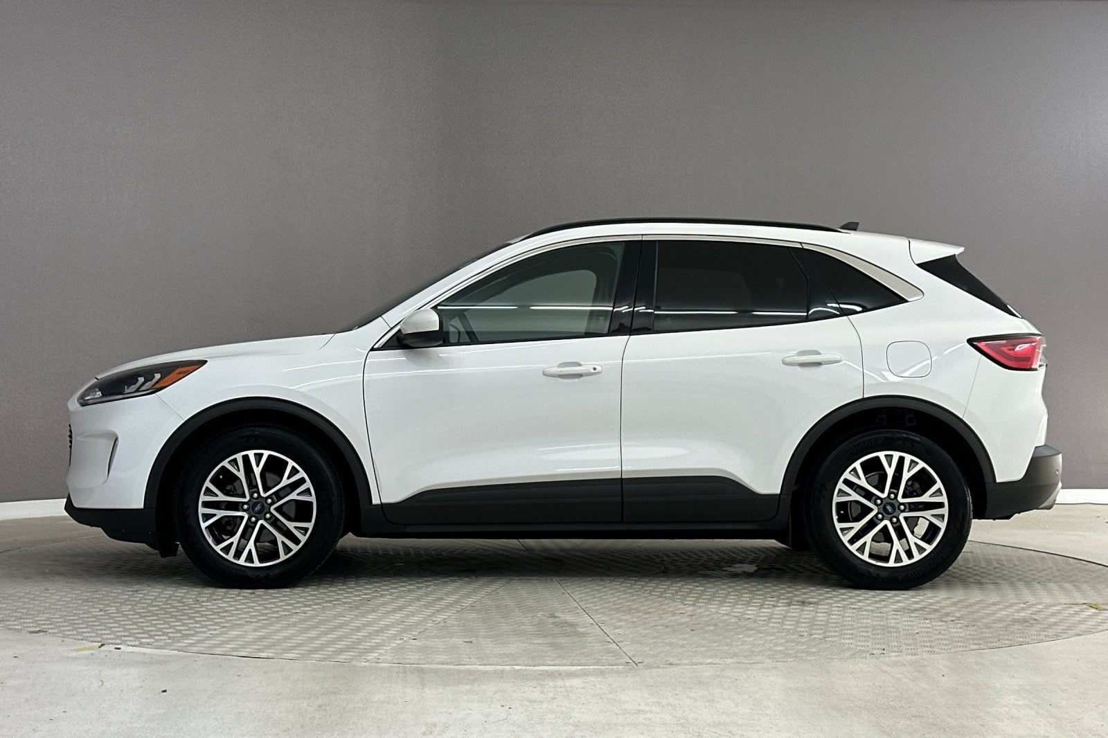 Used 2020 Ford Escape SEL with VIN 1FMCU0H60LUB12820 for sale in Long Beach, CA
