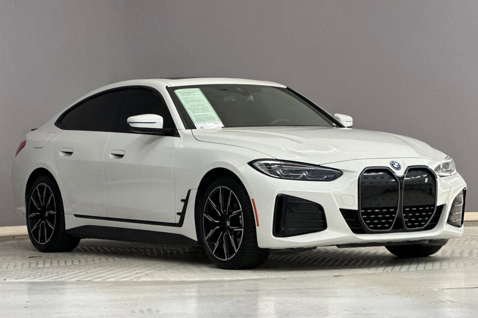 2024 BMW i4 eDrive40 photo 5