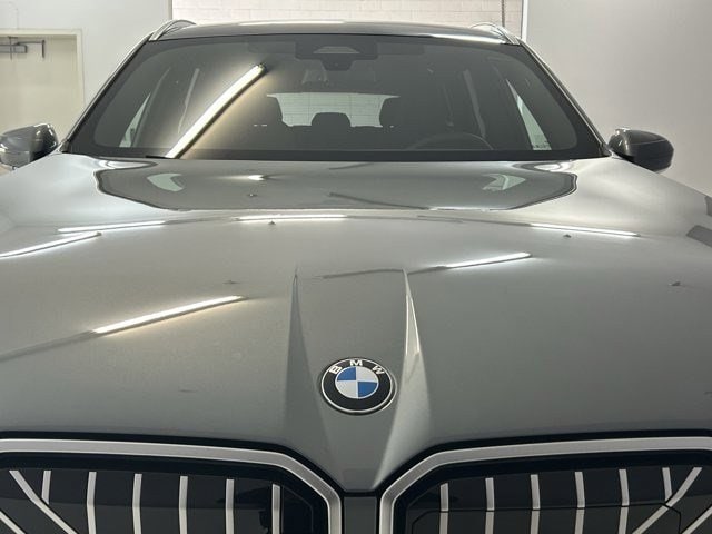 2025 BMW X3 30 xDrive photo 2