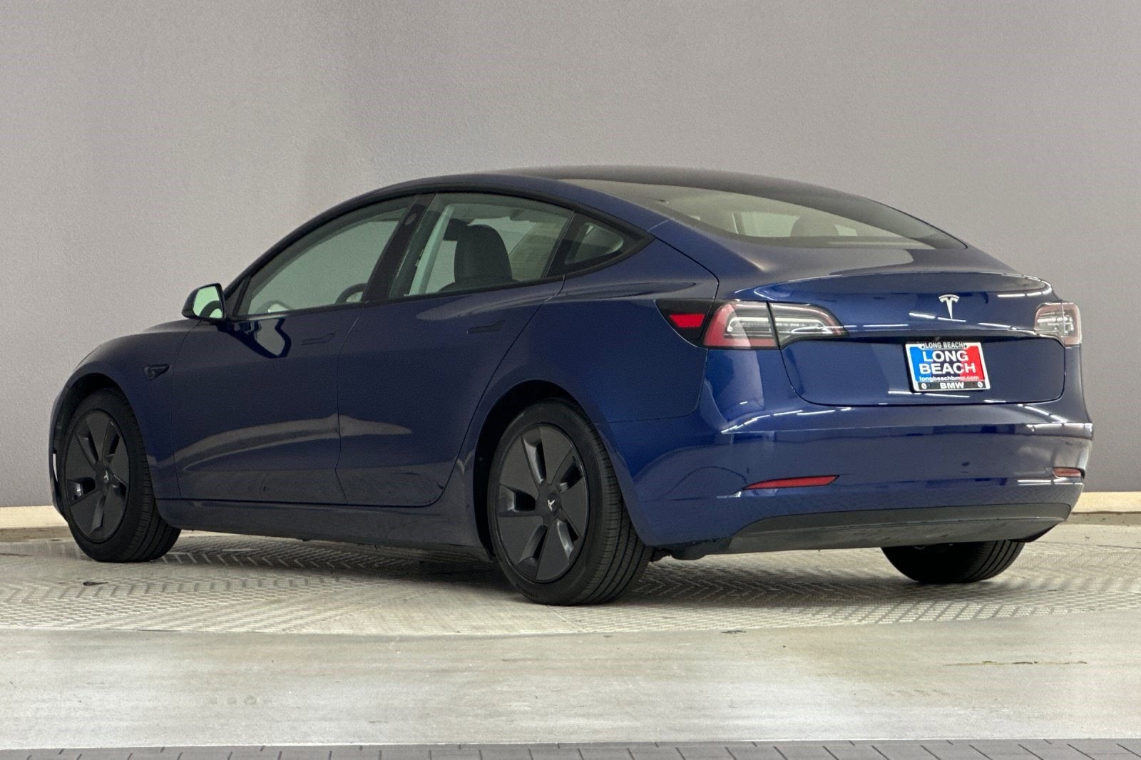 2021 Tesla Model 3 Standard Range Plus photo 2