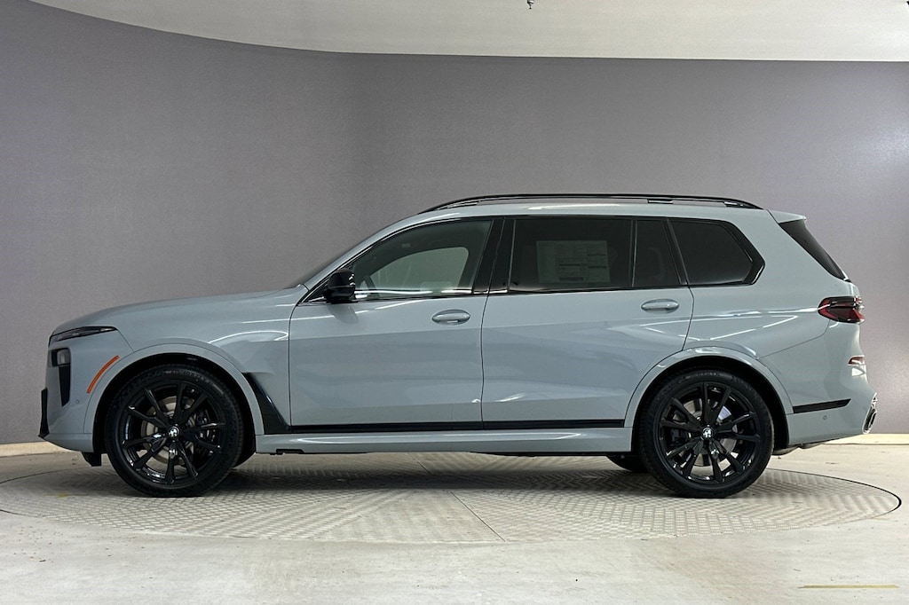 New 2026 BMW X7 M60i SUV