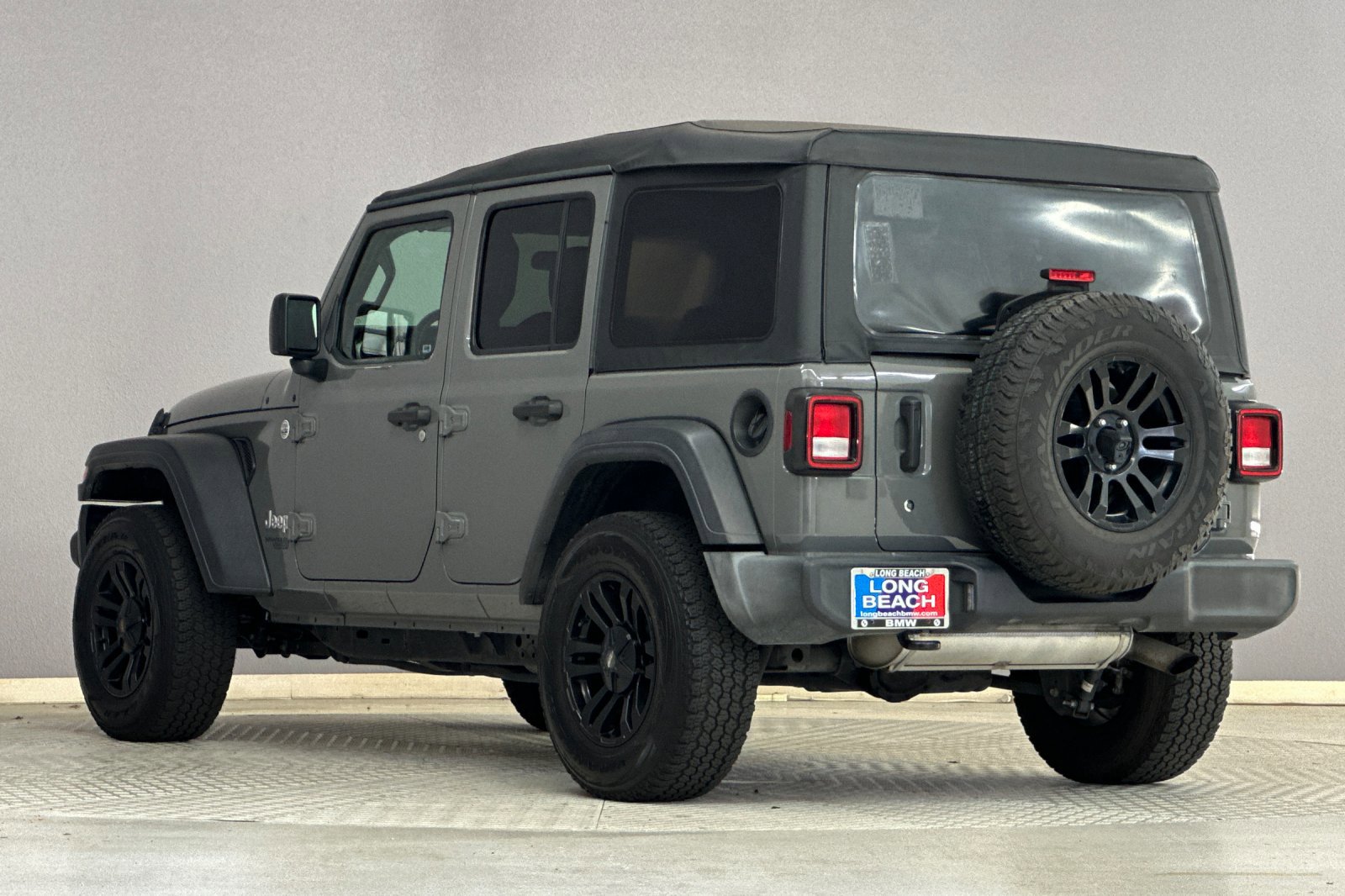 2020 Jeep Wrangler Unlimited Sport photo 3