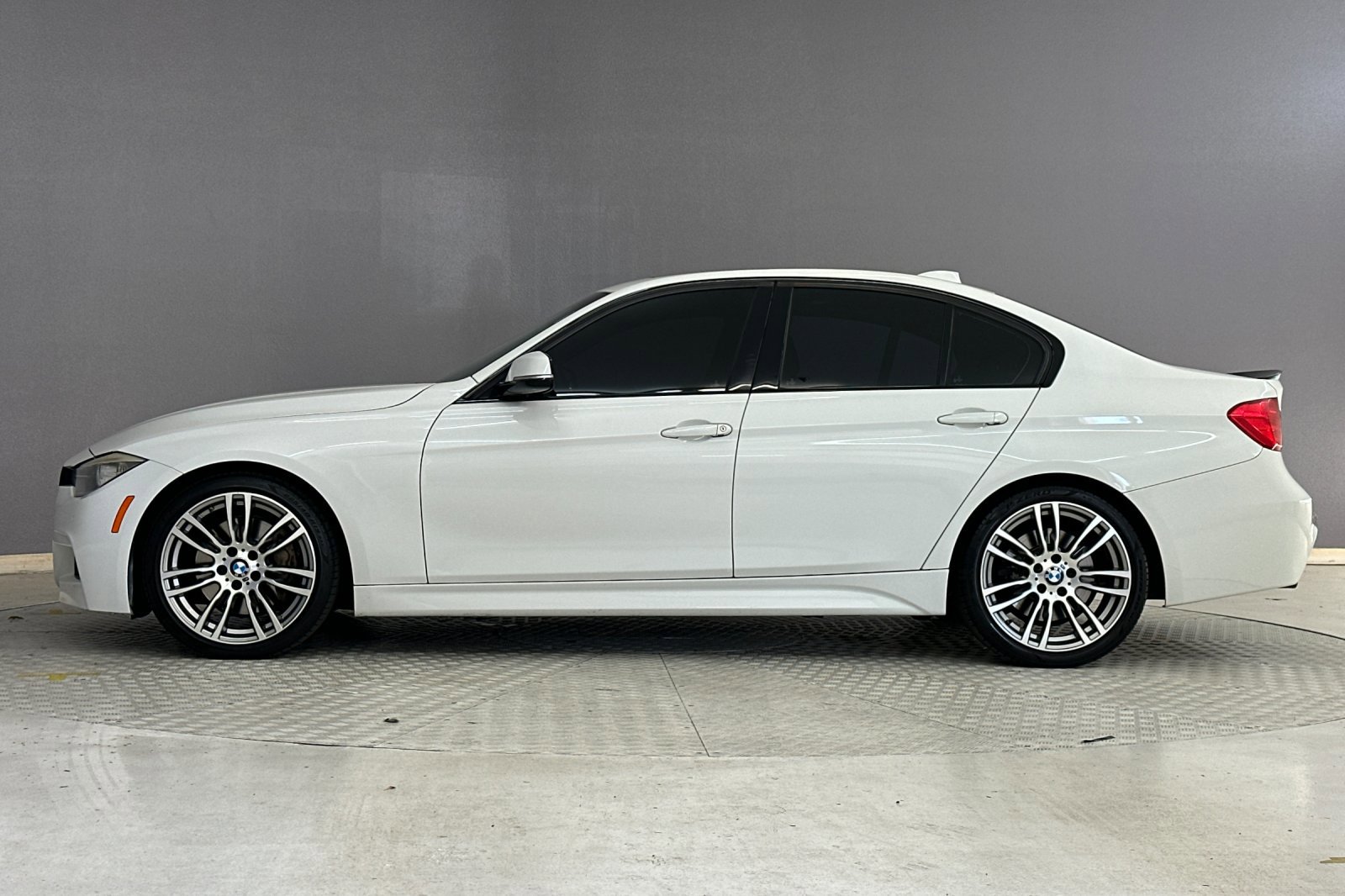 2014 Bmw 335i 3-Series photo 2