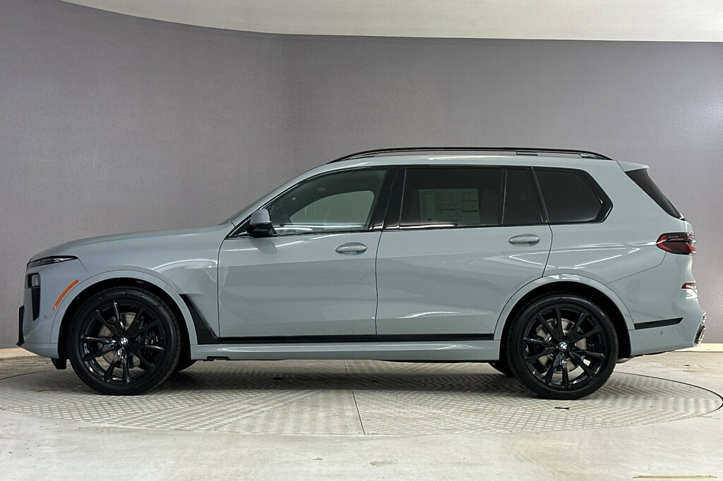 New 2026 BMW X7 xDrive40i SUV