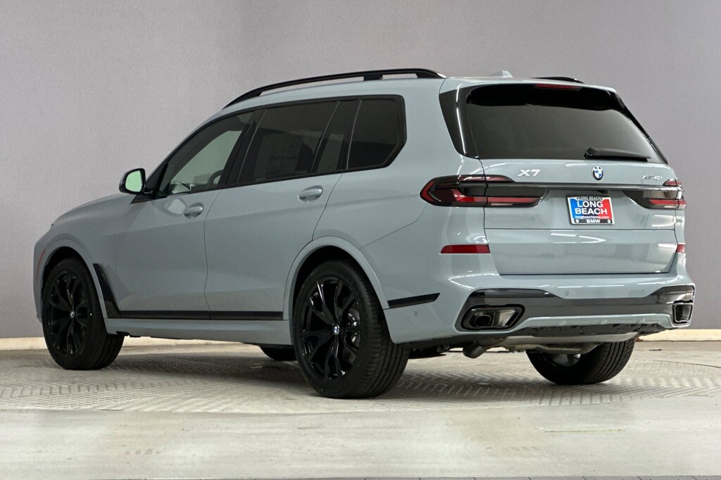 New 2026 BMW X7 xDrive40i SUV