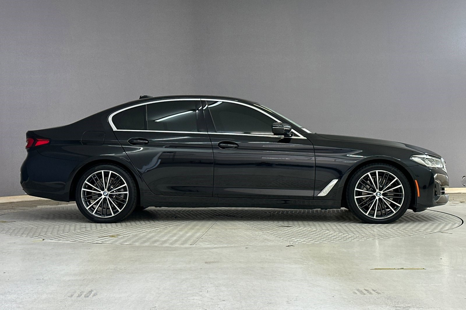 2023 BMW 530i xDrive photo 6