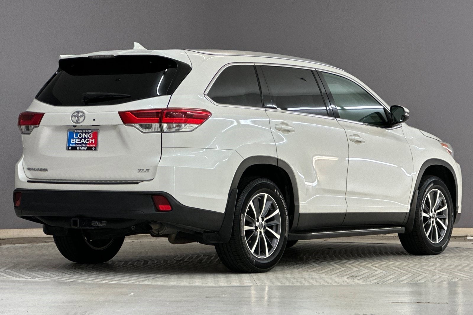 2019 Toyota Highlander XLE V6 photo 3