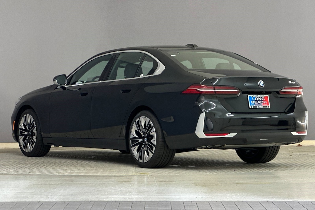 New 2026 BMW 530i  Sedan