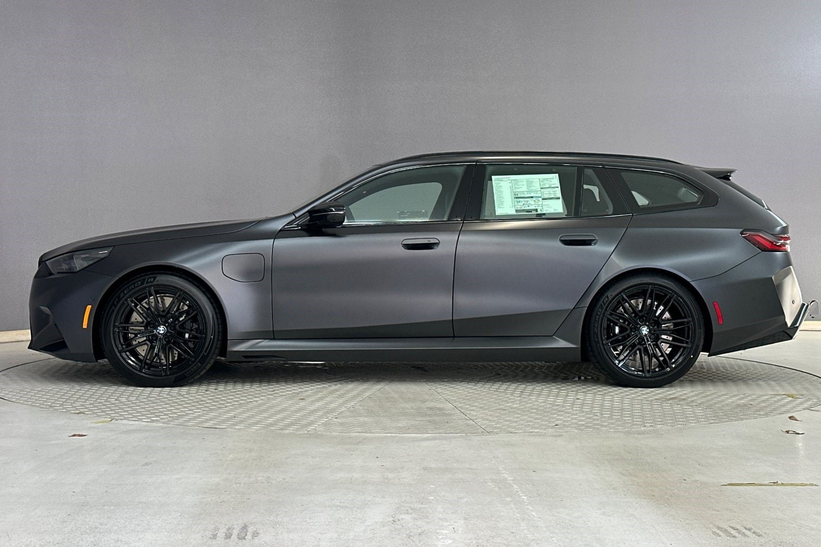 M5 Base Wagon