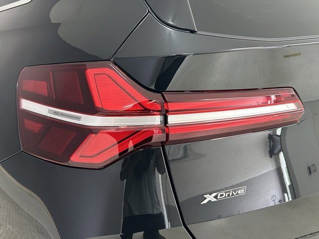 2025 BMW X3 30 xDrive photo 3