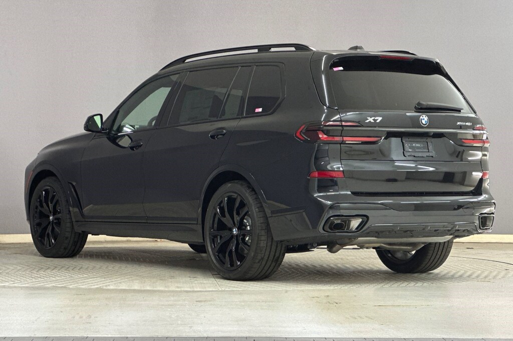 New 2026 BMW X7 xDrive40i SUV