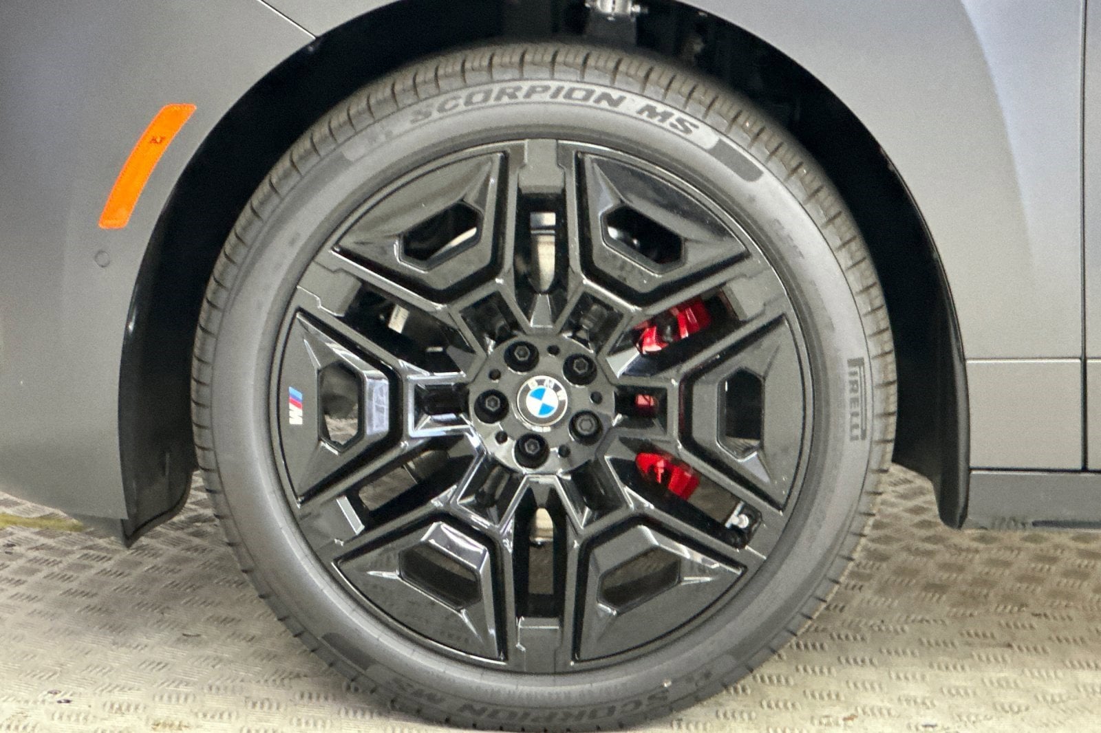 2026 BMW iX 45 - Photo 11