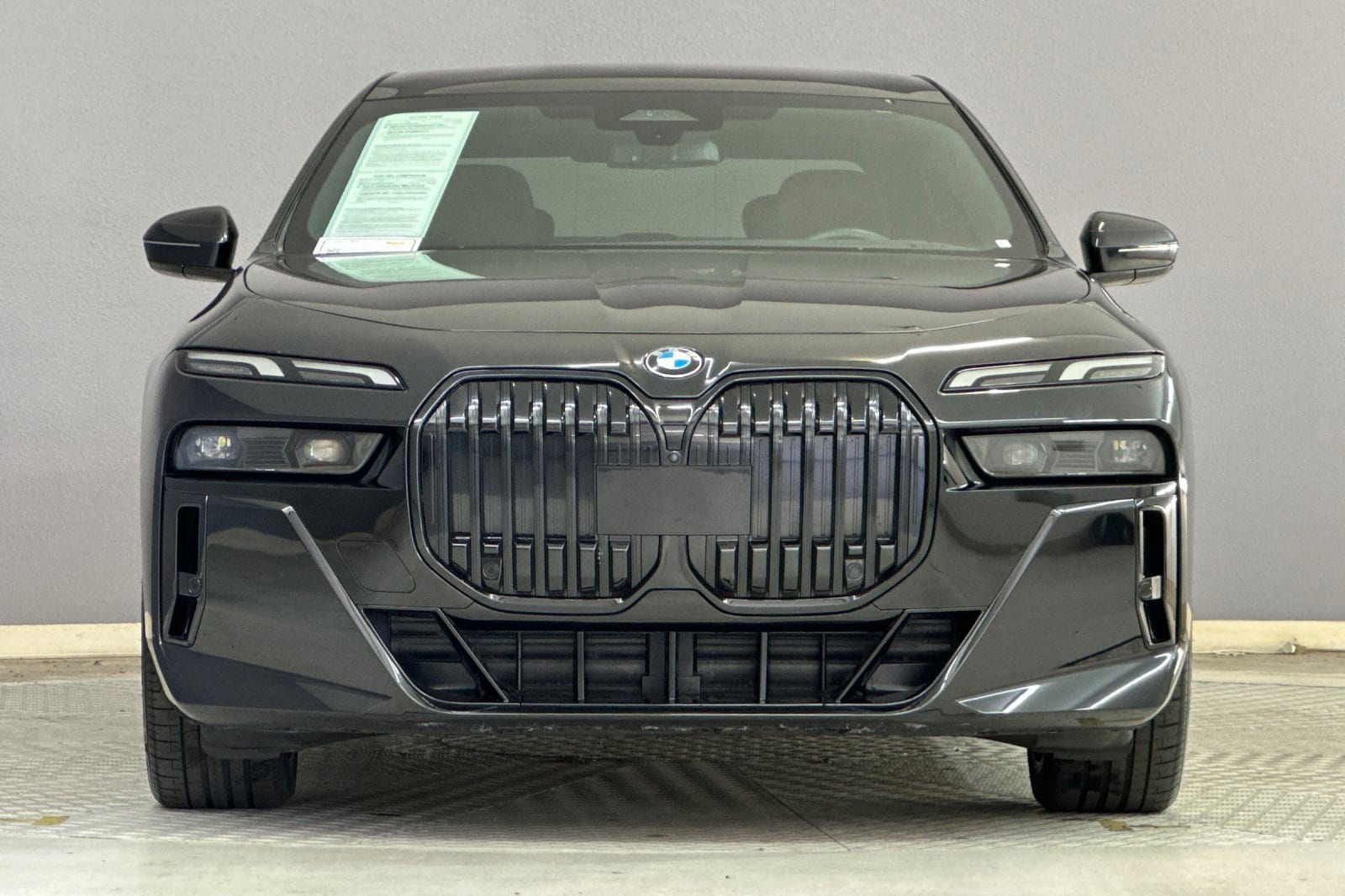 2024 BMW 740i photo 4
