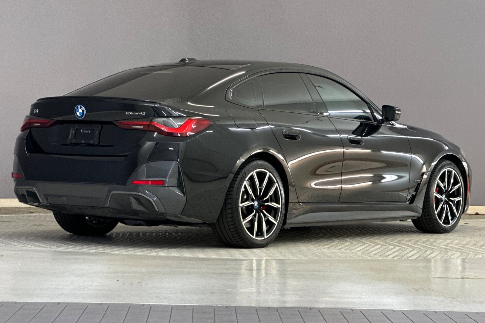 2024 BMW i4 eDrive40 photo 3