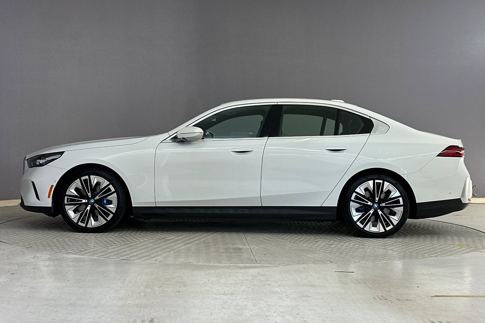 Used 2024 BMW i5 40 with VIN WBY33FK06RCP62571 for sale in Long Beach, CA