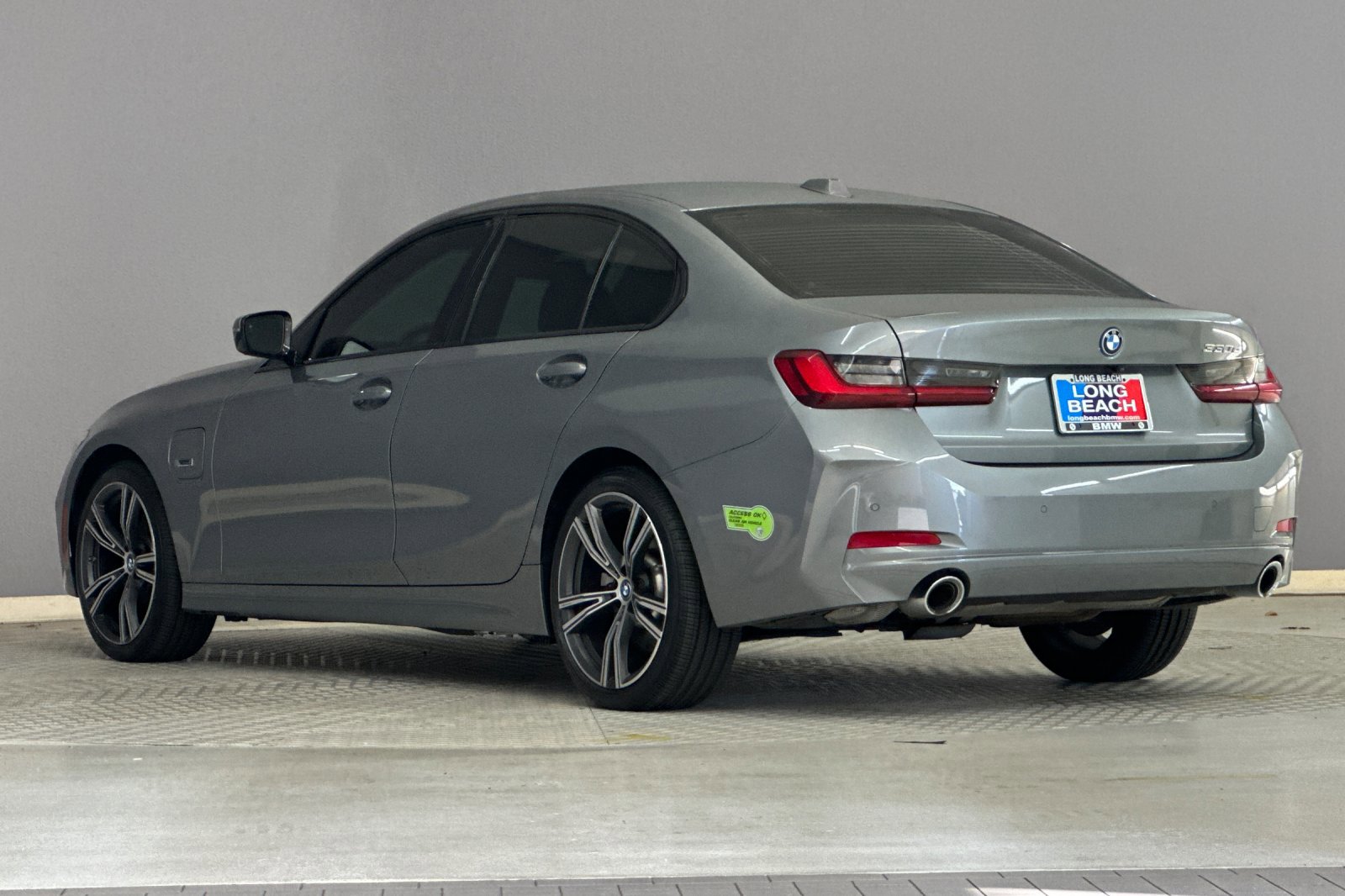 2023 Bmw 330e photo 3