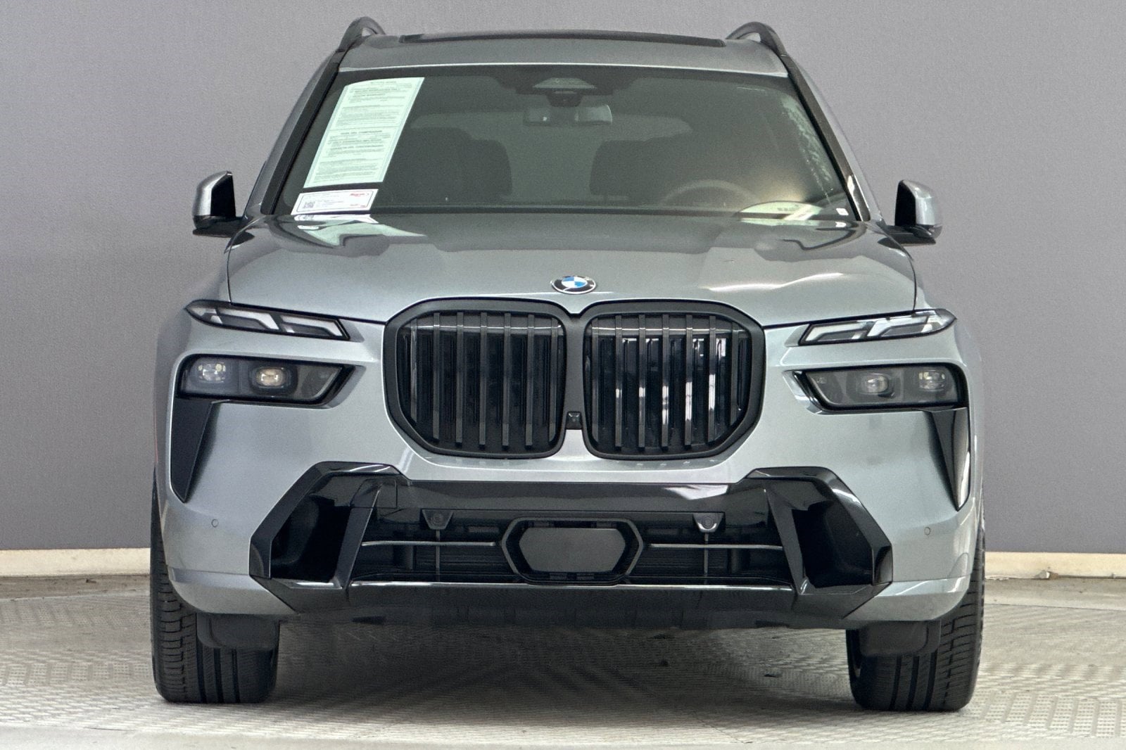 2025 BMW X7 xDrive40i photo 4