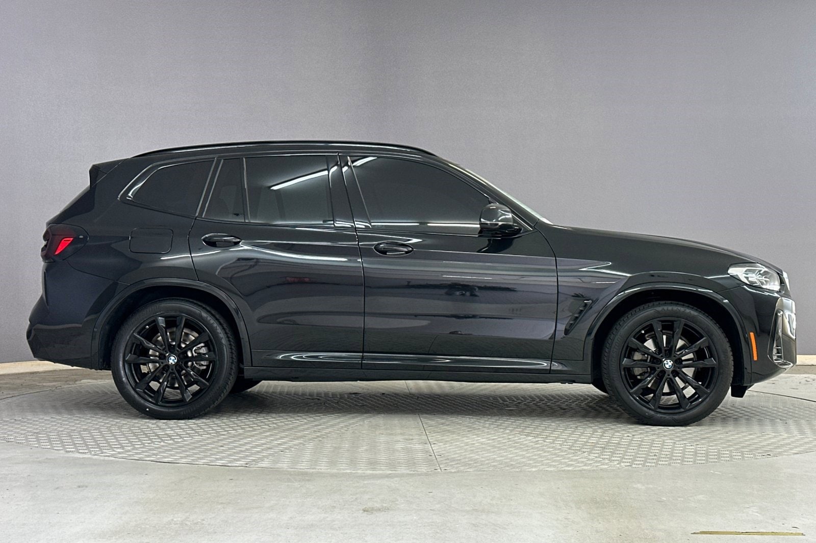 2023 BMW X3 sDrive30i photo 3