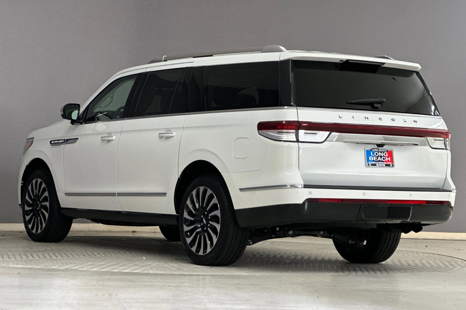 2023 Lincoln Navigator Black Label photo 3