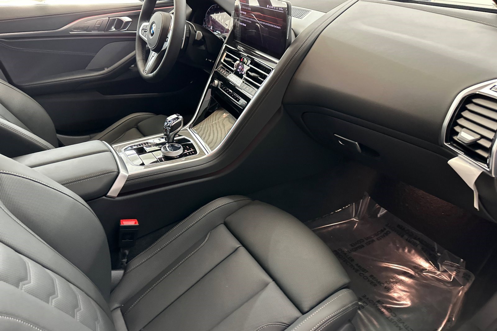 2026 BMW 8 Series 840i - Photo 27