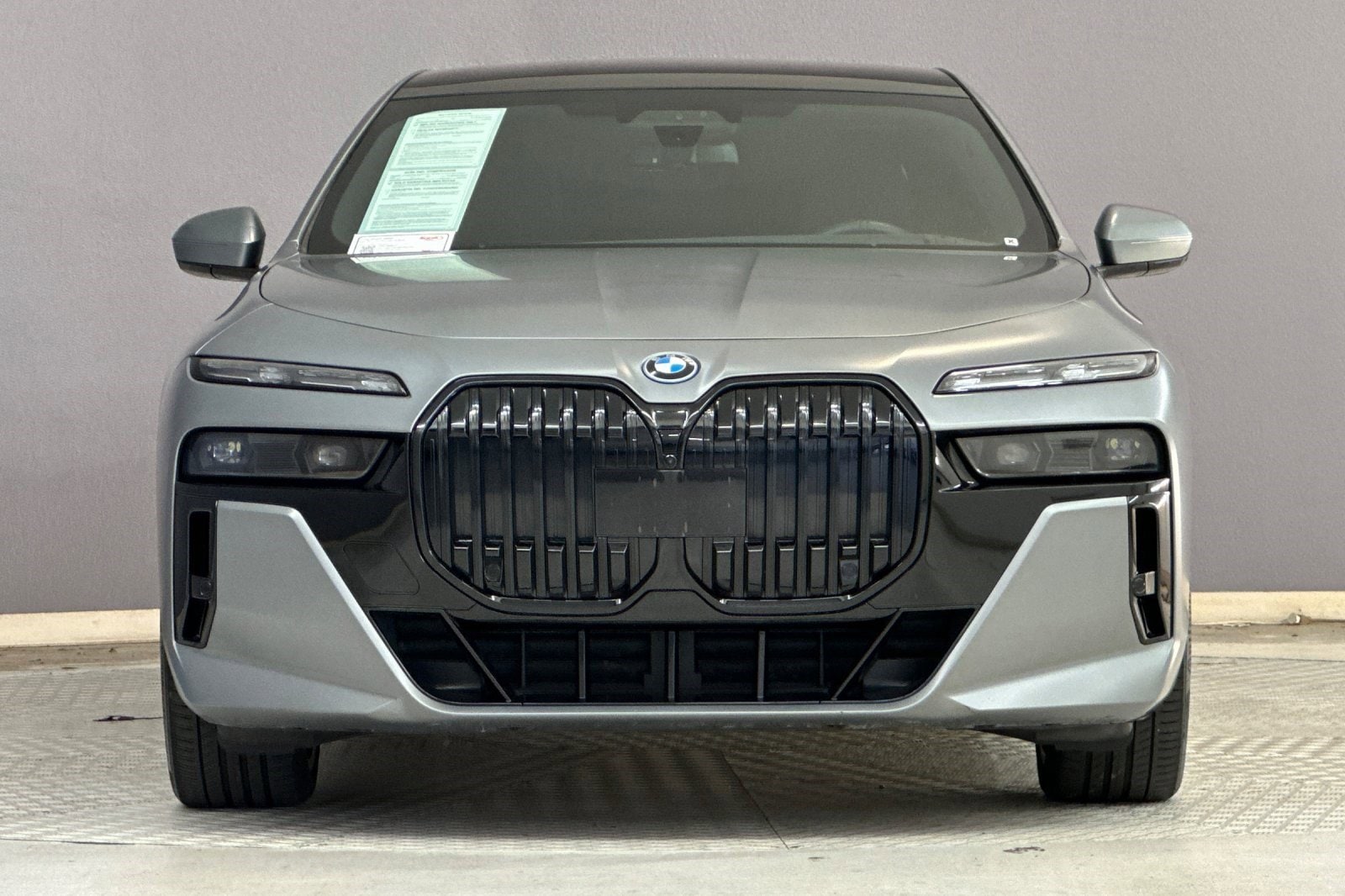 2023 BMW i7 xDrive60 photo 4