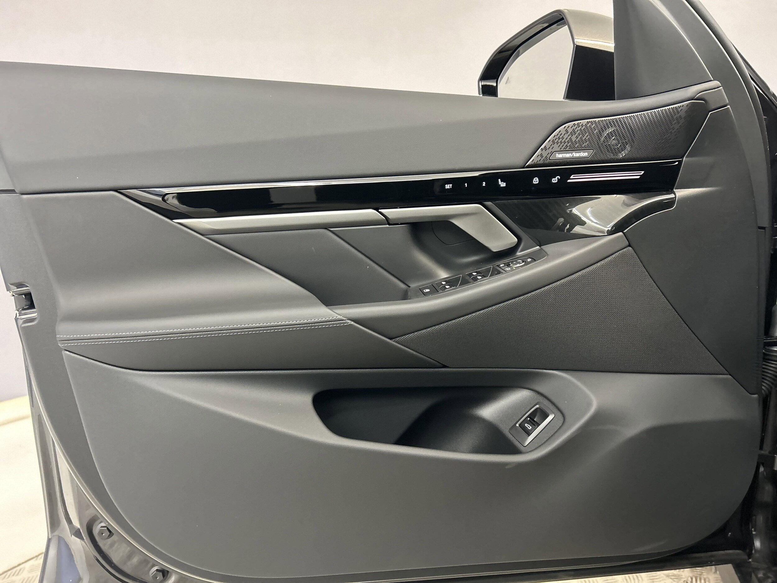 2025 Bmw 530i photo 3