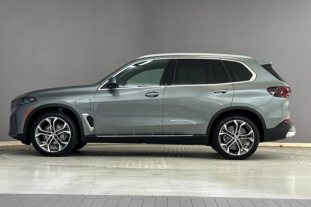 New 2026 BMW X5 PHEV xDrive50e SUV