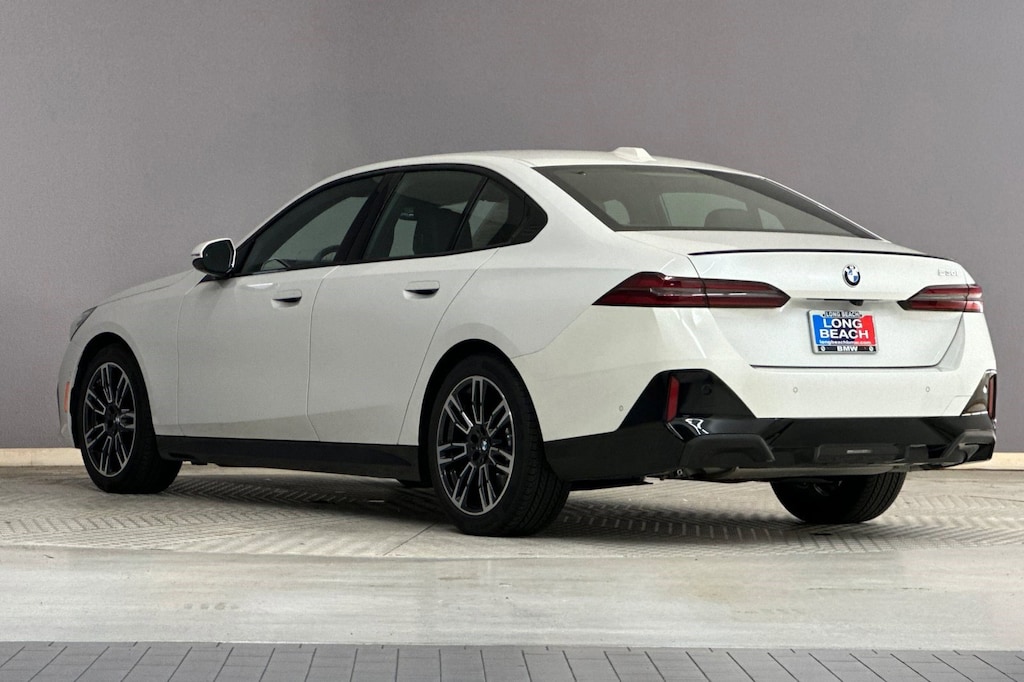 Used 2025 BMW 530i Sedan