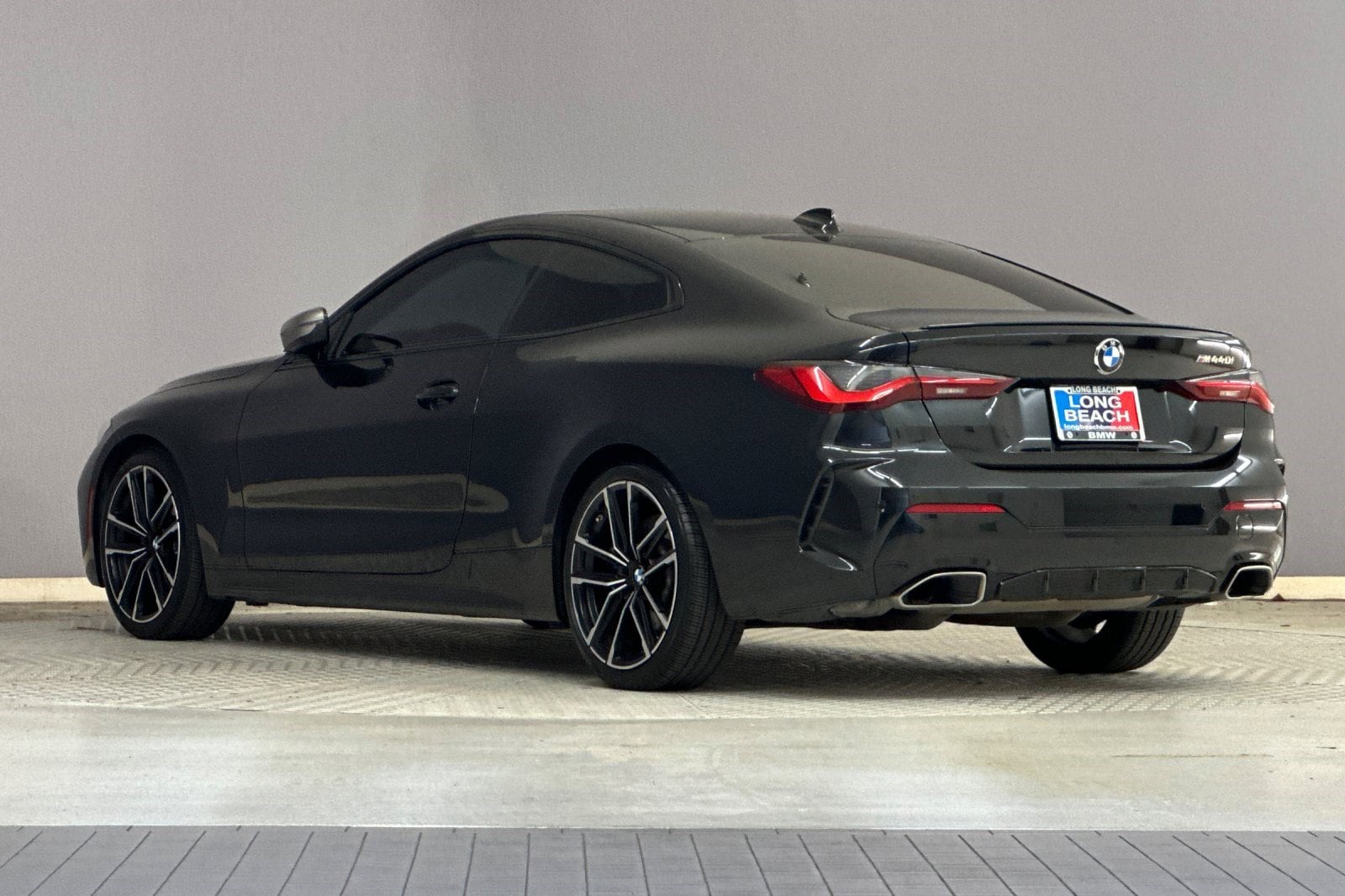 2023 BMW M440i photo 2