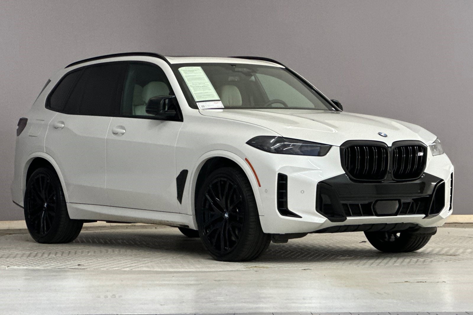 2024 BMW X5 M60i photo 5