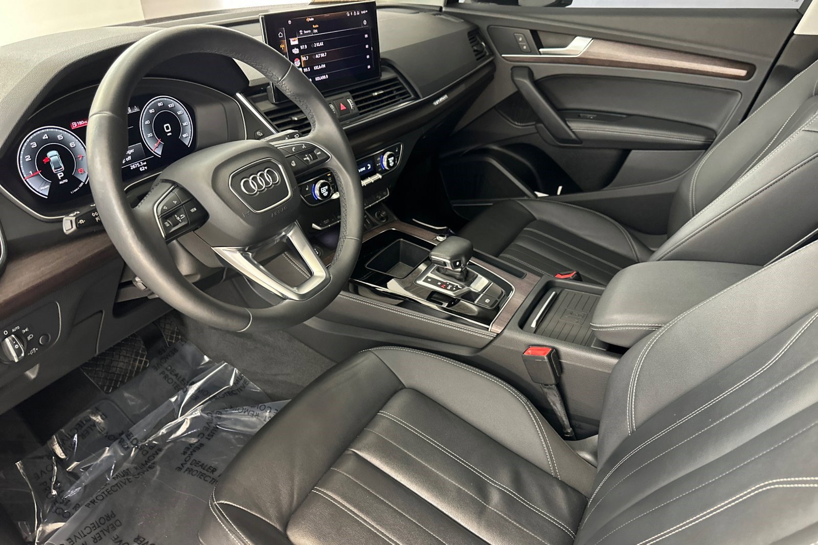 2021 Audi Q5 45 Premium photo 3