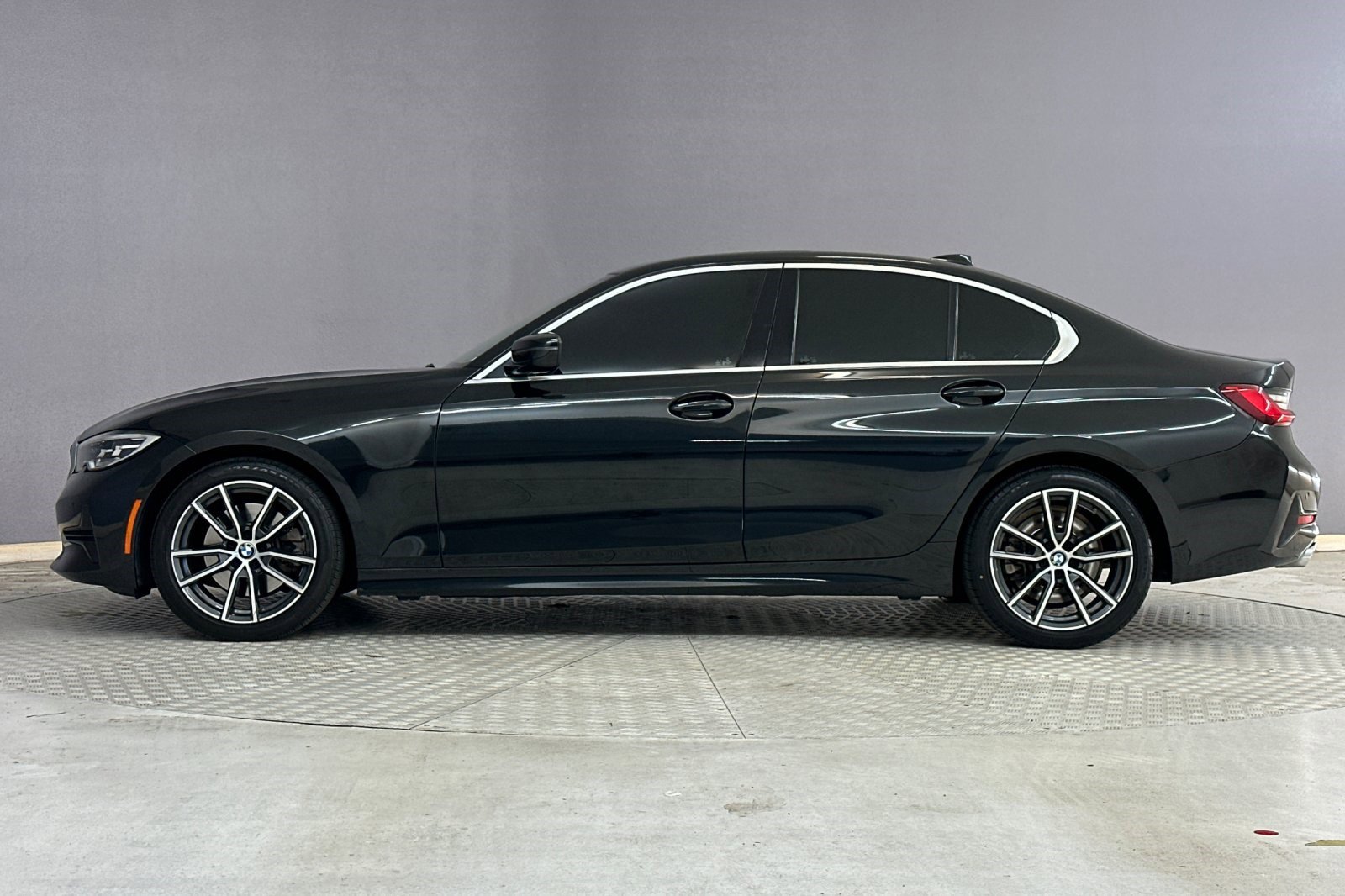 2019 Bmw 330i Sedan photo 2