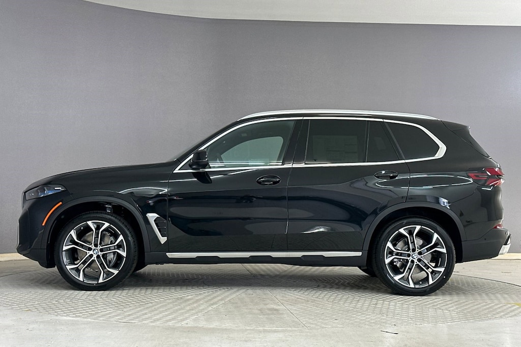 New 2026 BMW X5 sDrive40i SUV