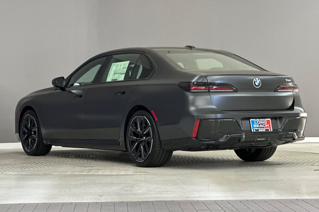 New 2026 BMW 740i Sedan