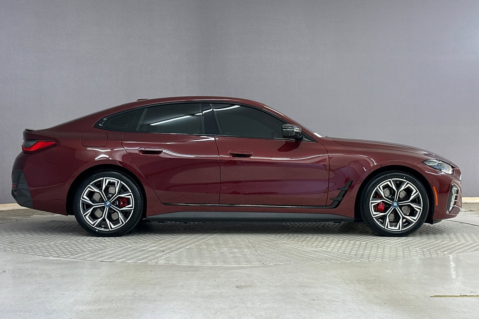 2024 BMW i4 eDrive35 photo 6