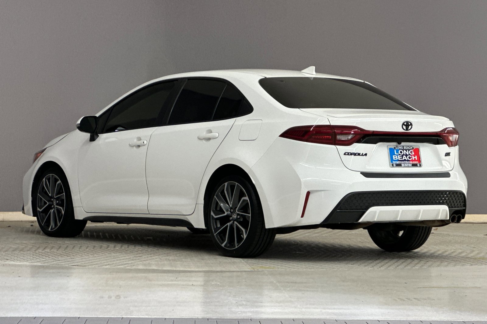 2022 Toyota Corolla SE photo 2