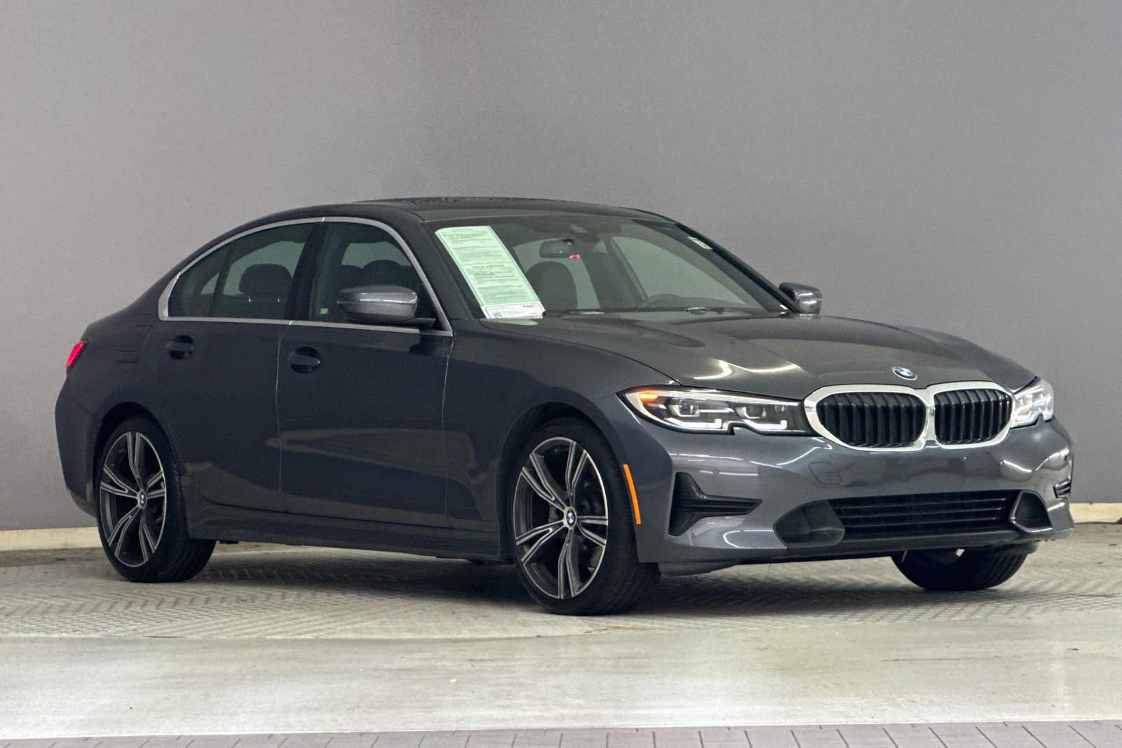 2022 BMW 330i photo 5