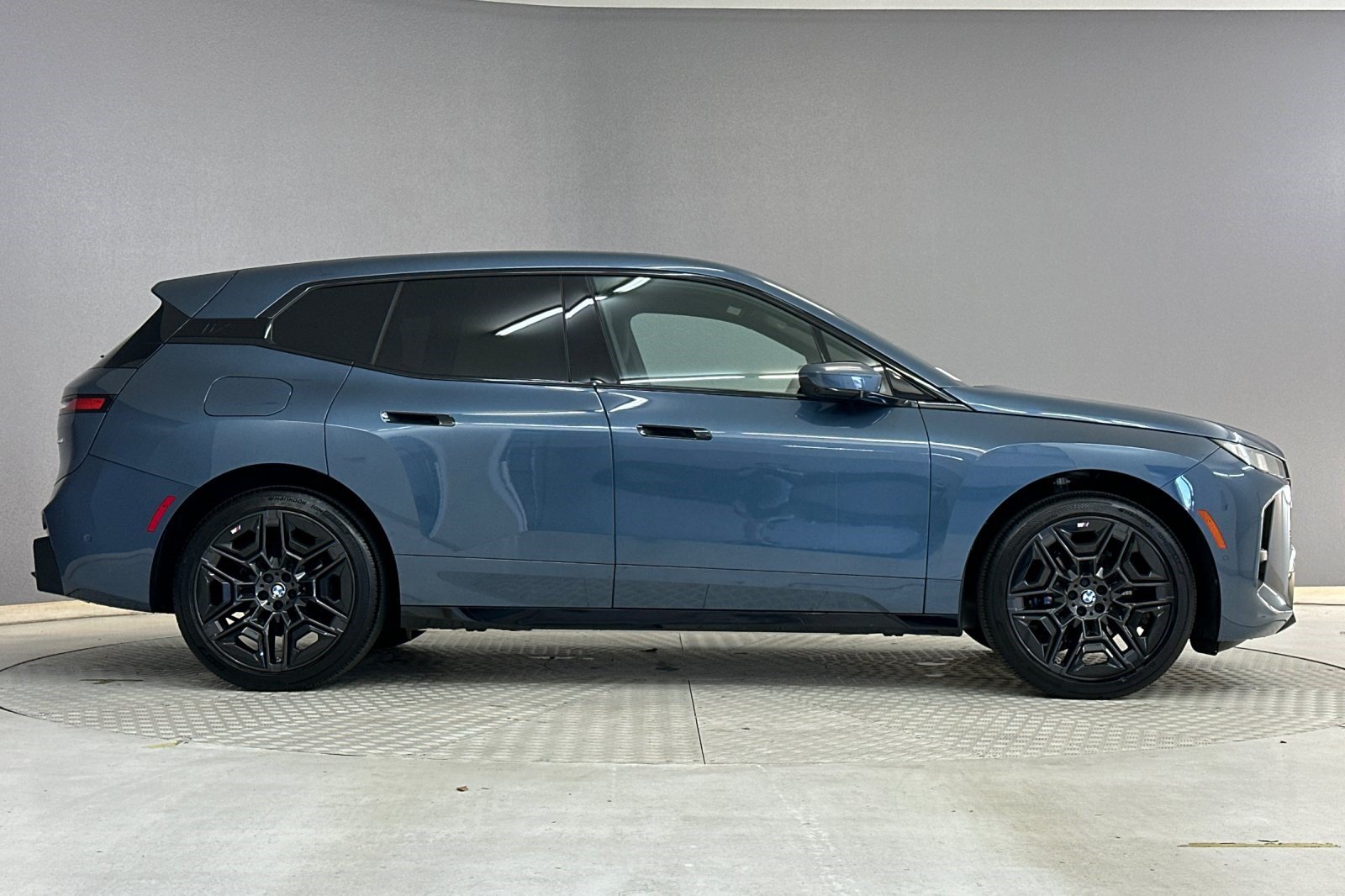 IX XDrive60 SUV