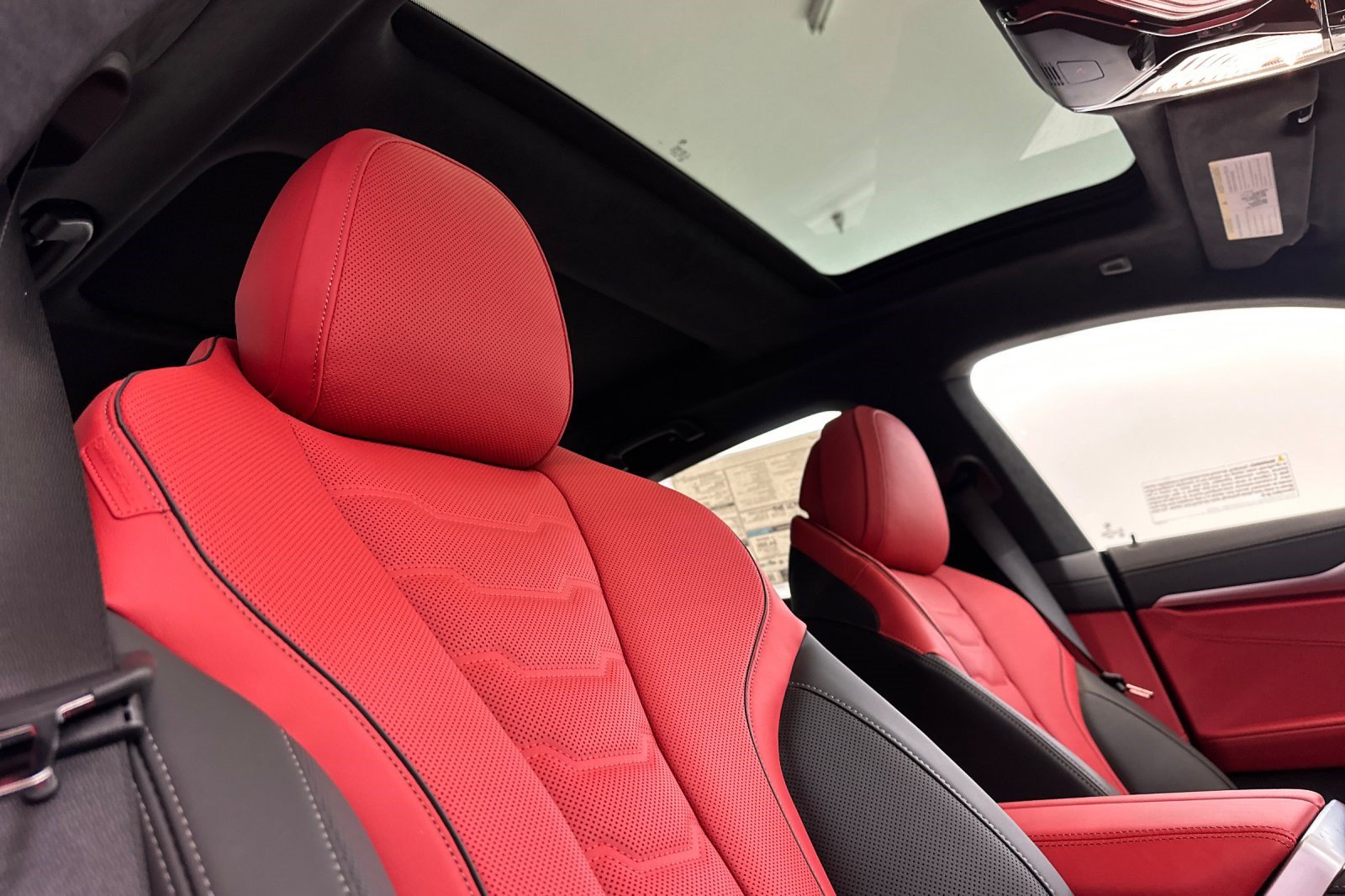 2026 BMW 8 Series 840i - Photo 25