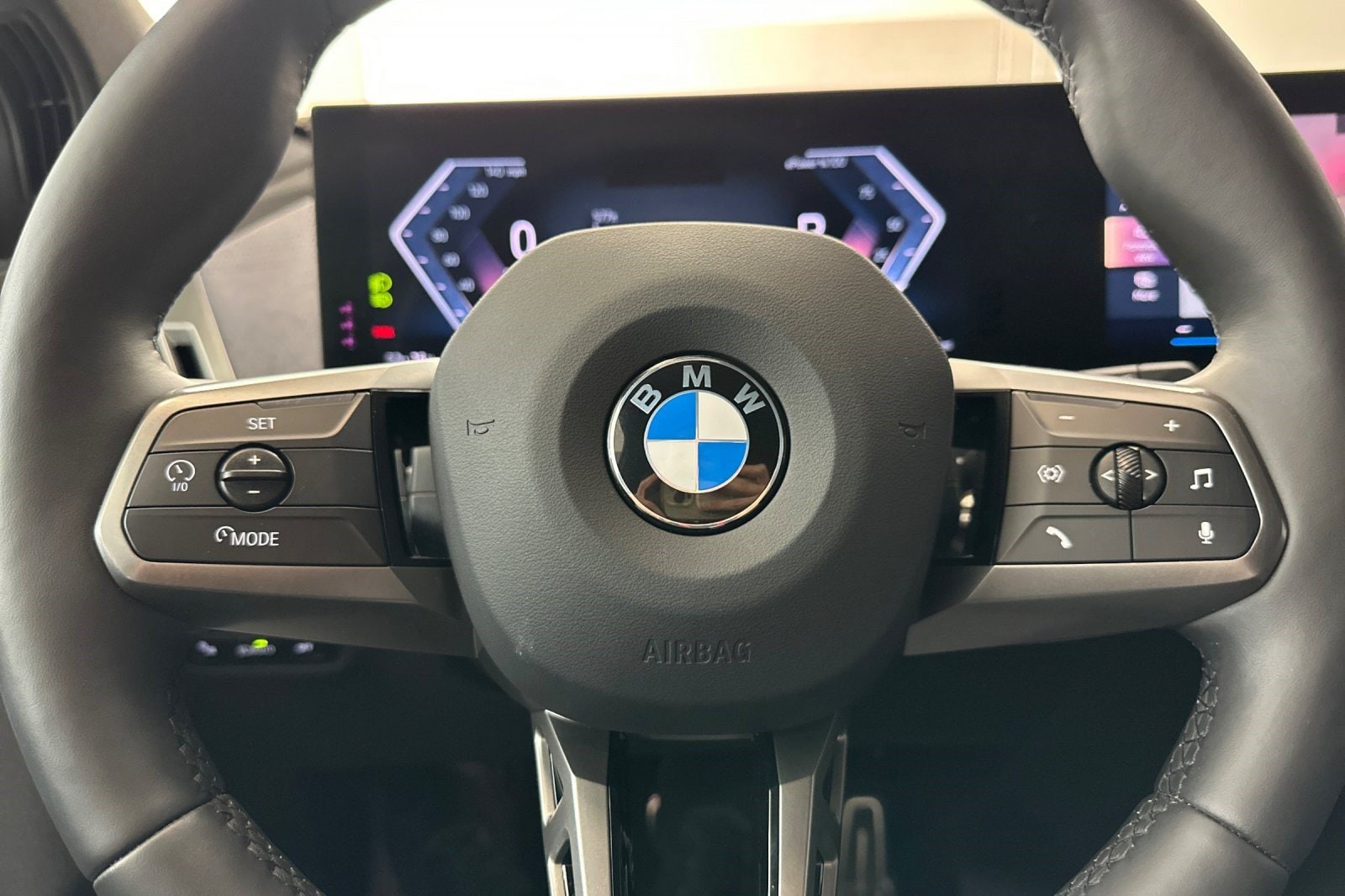 2026 BMW iX 45 - Photo 17