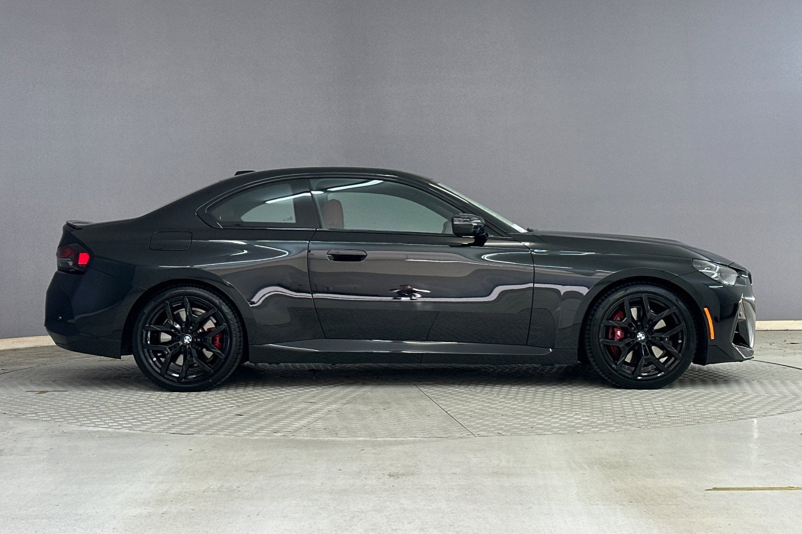 2025 BMW 230i photo 6