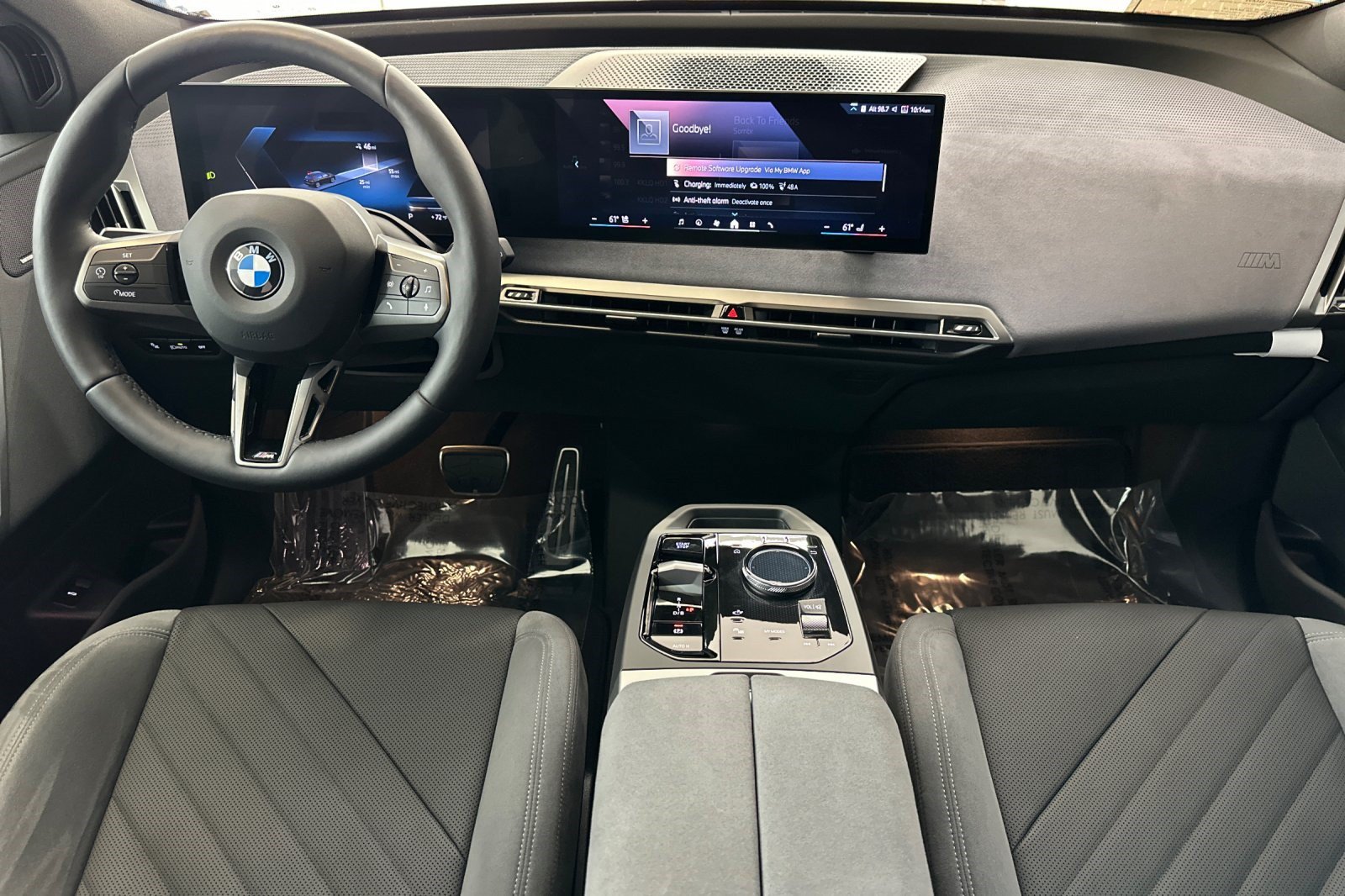 2026 BMW iX 45 - Photo 16