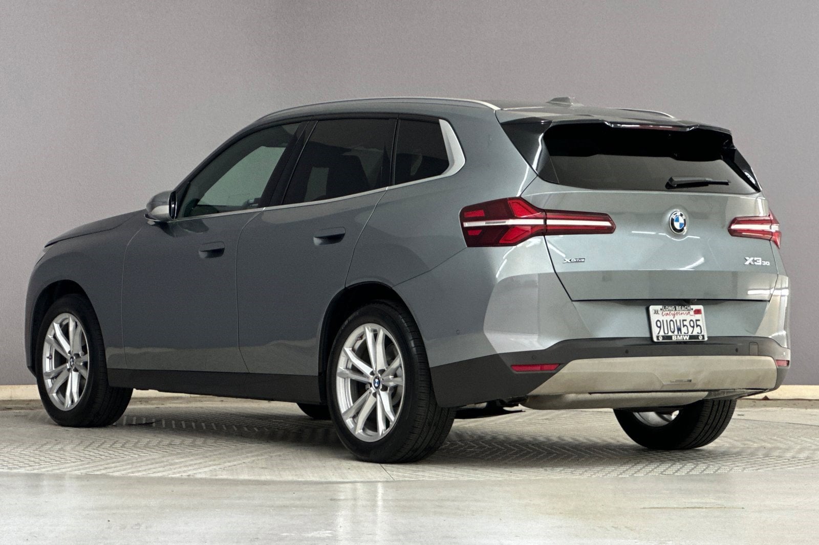 2025 BMW X3 30 xDrive photo 2