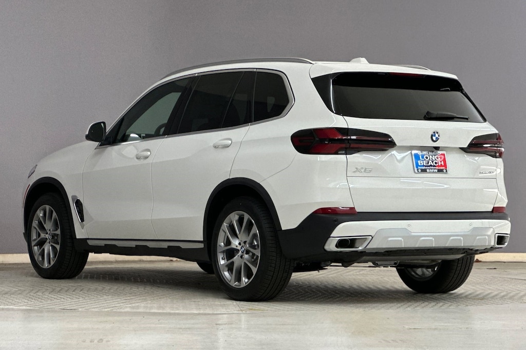 New 2026 BMW X5 sDrive40i SUV