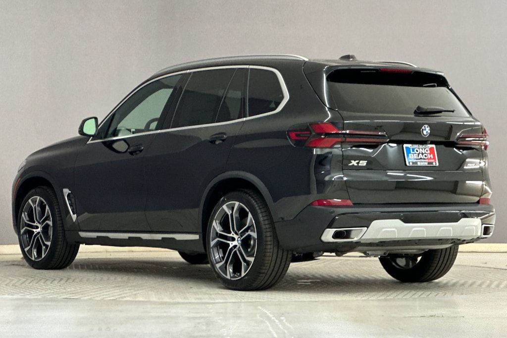 New 2026 BMW X5 sDrive40i SUV