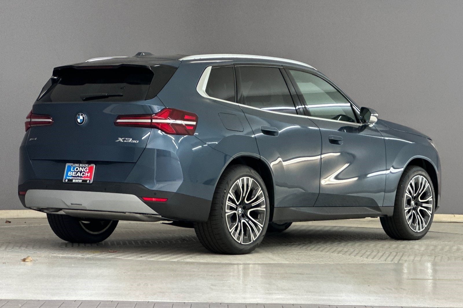 2025 BMW X3 30 xDrive photo 3